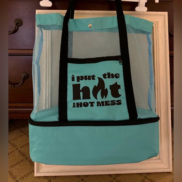 Blue mesh-beach  bag with bottom zipper cooler compartment NWOT OS - Picture 2 of 5